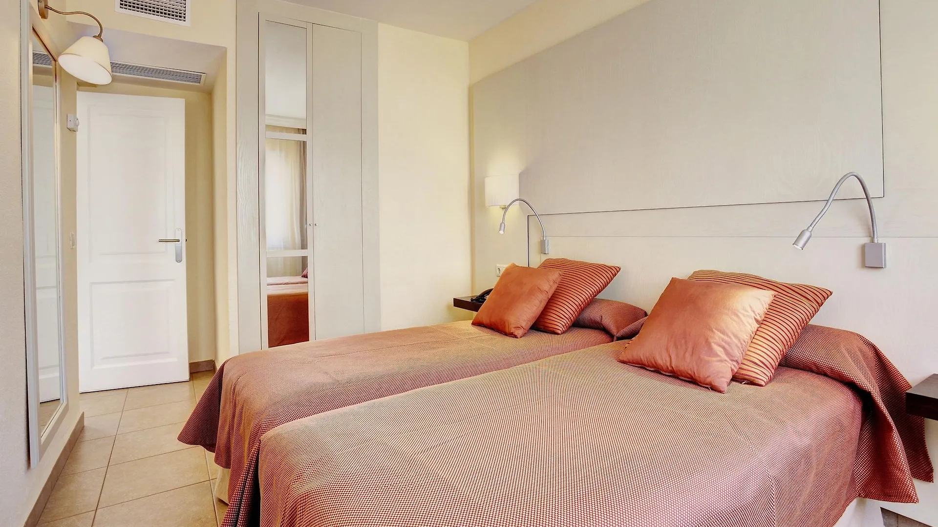 Hotel Grupotel Tamariscos Ciutadella